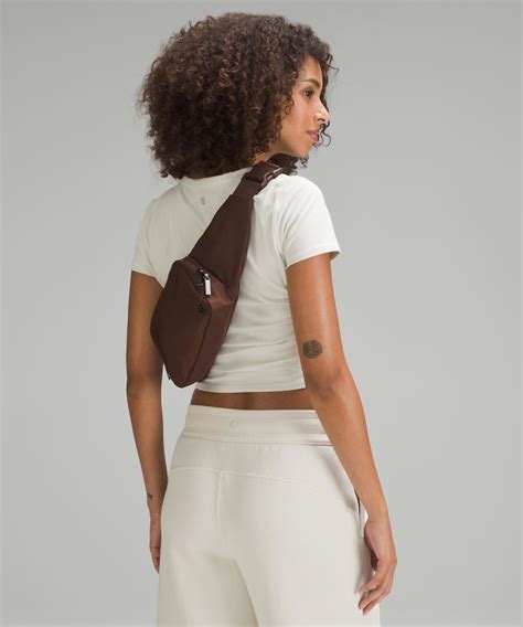 everywhere sling bag 2.5l